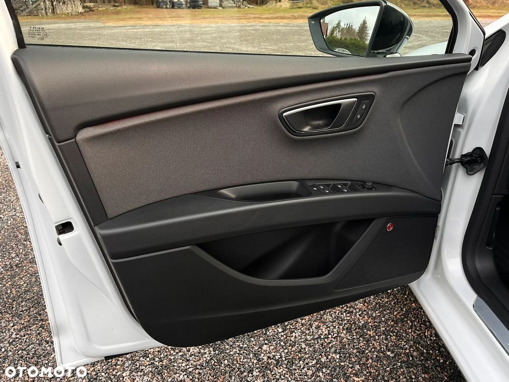 Seat Leon 2.0 TDI Xcellence S&S DSG - 23