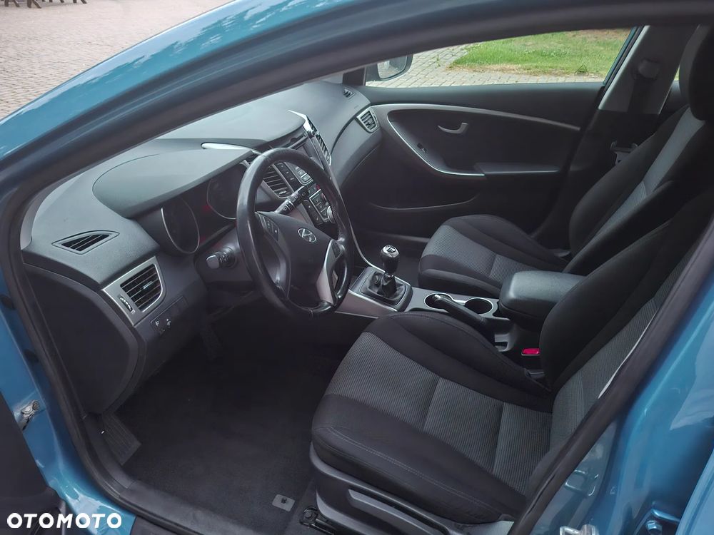Hyundai i30 1.4 Comfort - 12