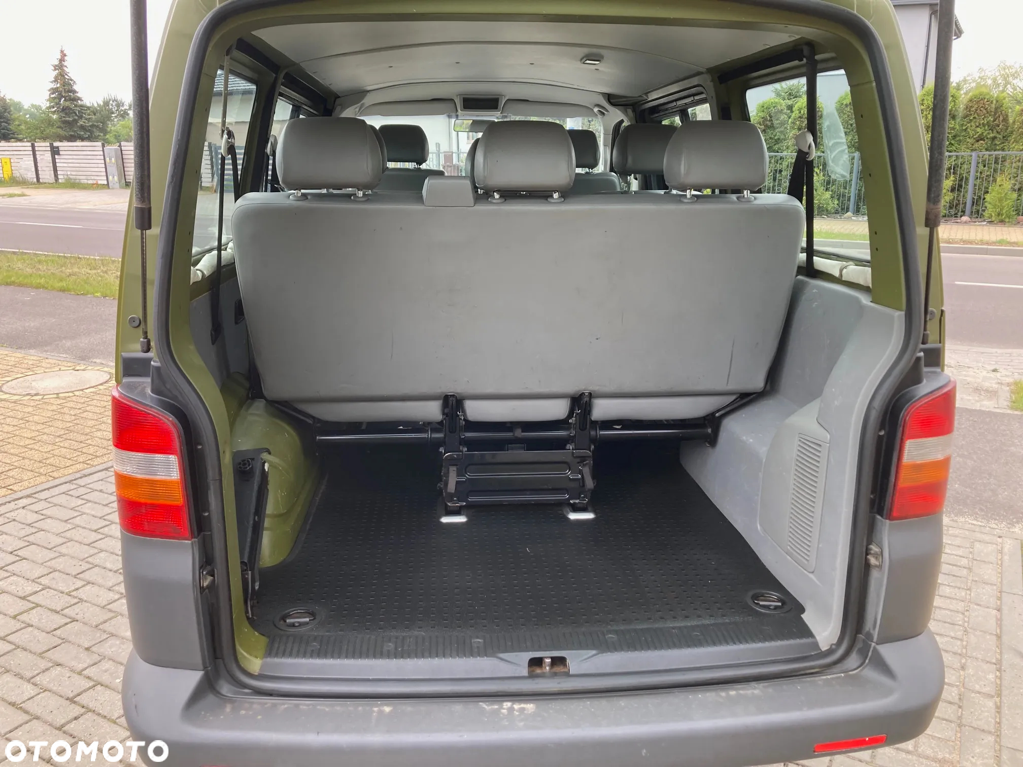 Volkswagen Transporter - 11