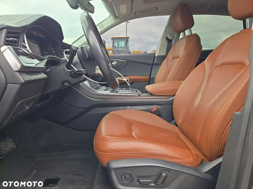 Audi Q8 55 TFSI quattro tiptronic - 7