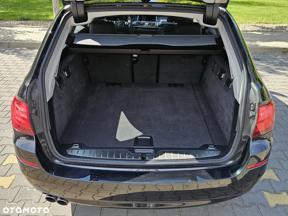 BMW Seria 5 525d Touring Luxury Line - 9