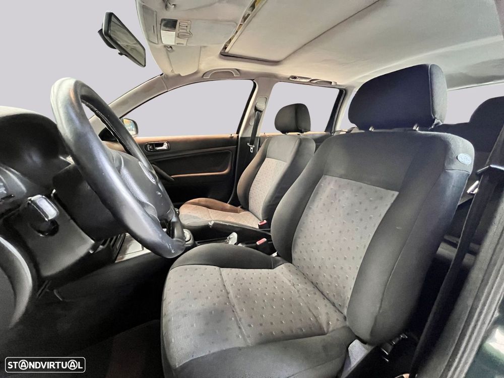 VW Passat Variant - 11