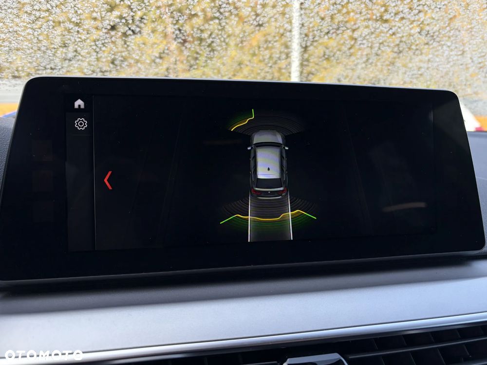BMW Seria 5 520d - 28