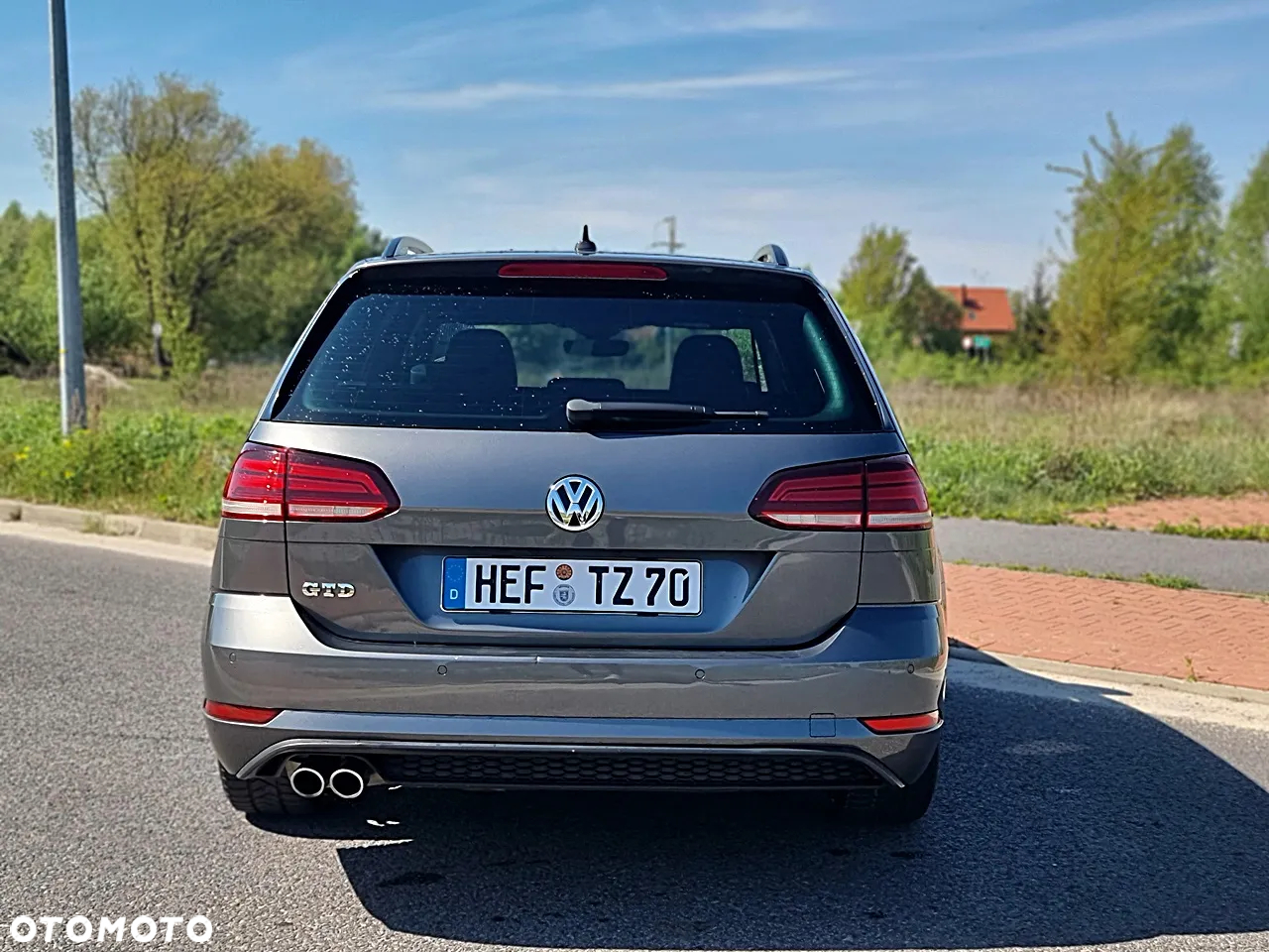 Volkswagen Golf - 11