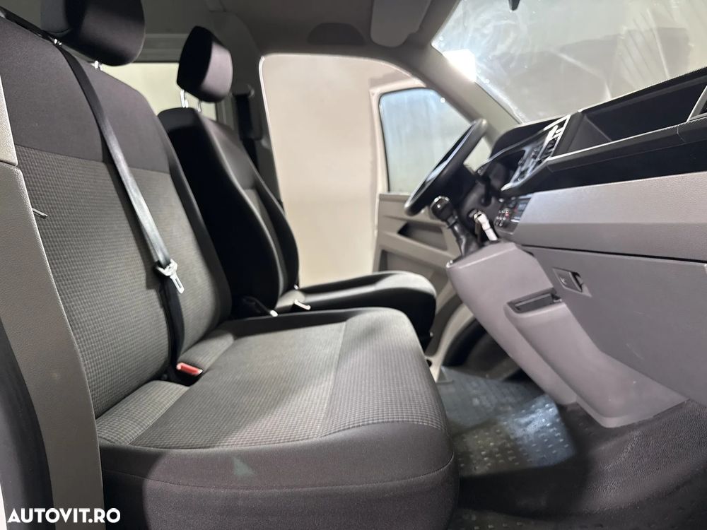 Volkswagen Transporter - 11