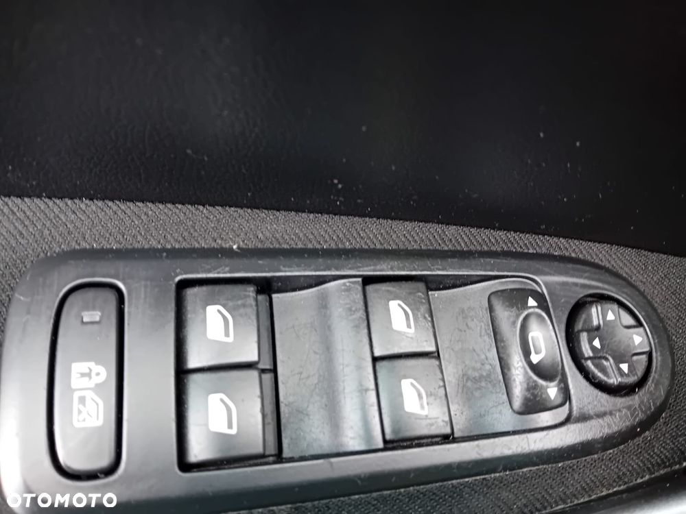 Peugeot 308 120 VTi Style - 23