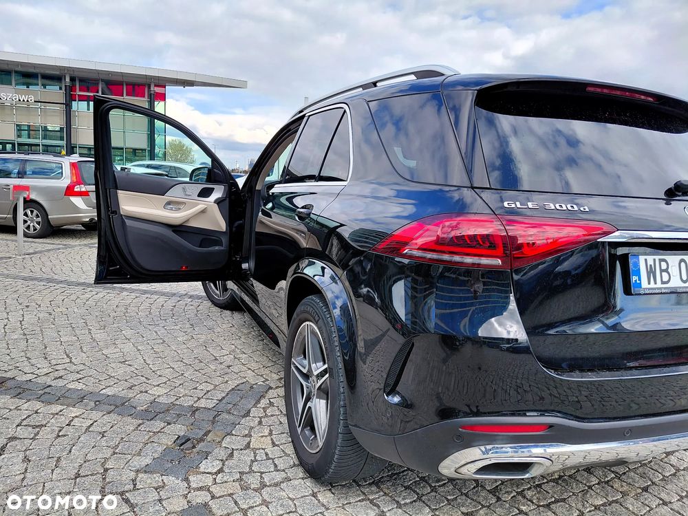Mercedes-Benz GLE 300 d 4Matic 9G-TRONIC AMG Line - 9