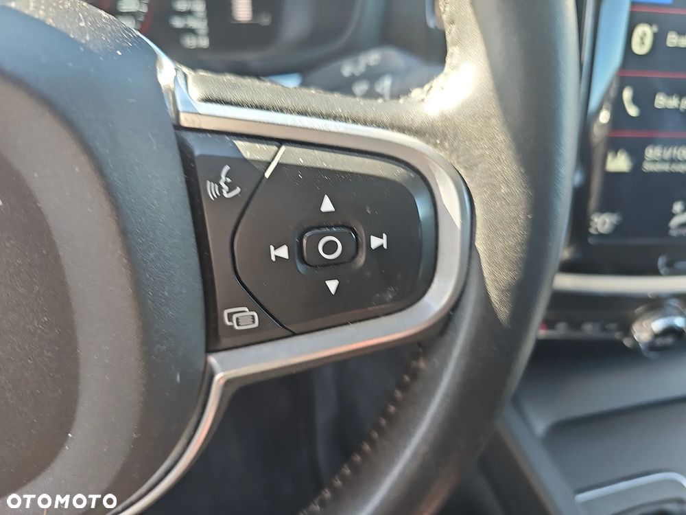 Volvo V60 D4 Momentum - 18