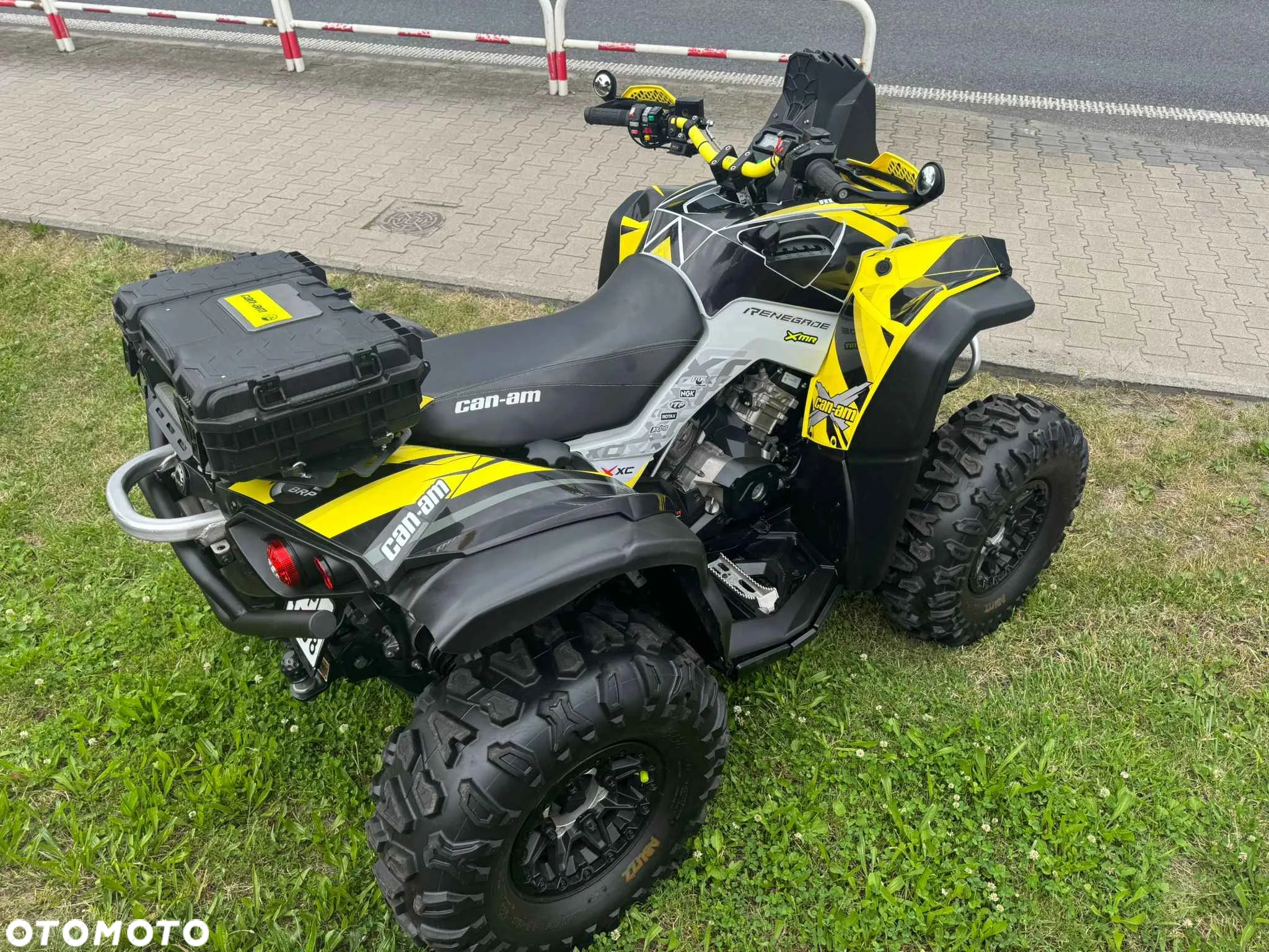 Can-Am Renegade - 9