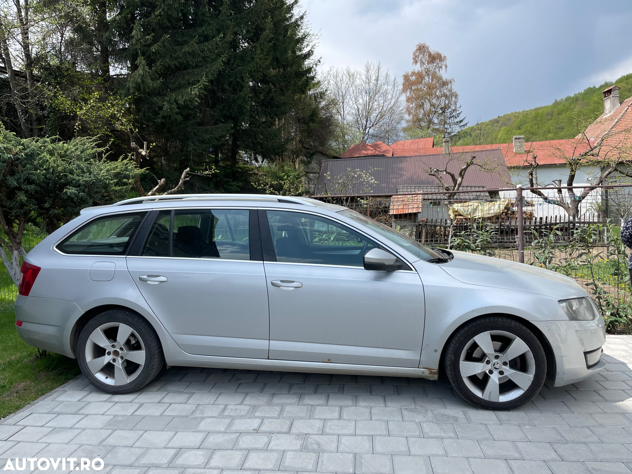 Skoda Octavia 2.0 TDI DSG Style - 2