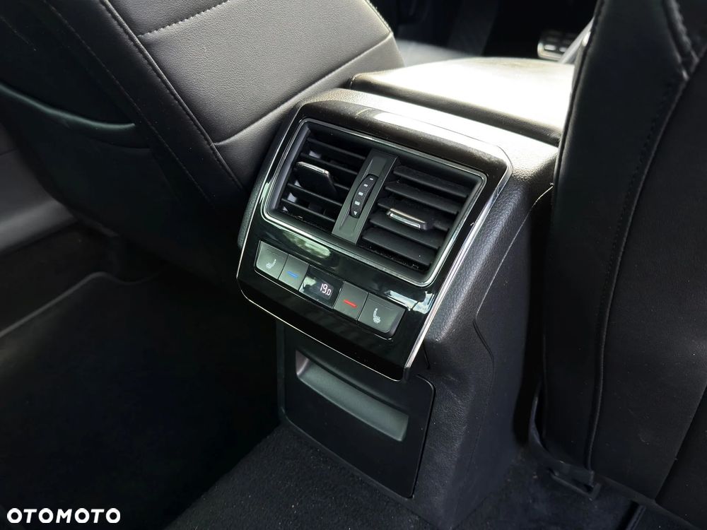Skoda Superb 2.0 TDI SCR 4x4 L&K DSG - 15