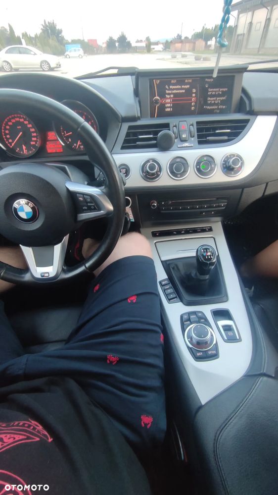 BMW Z4 sDrive20i - 13