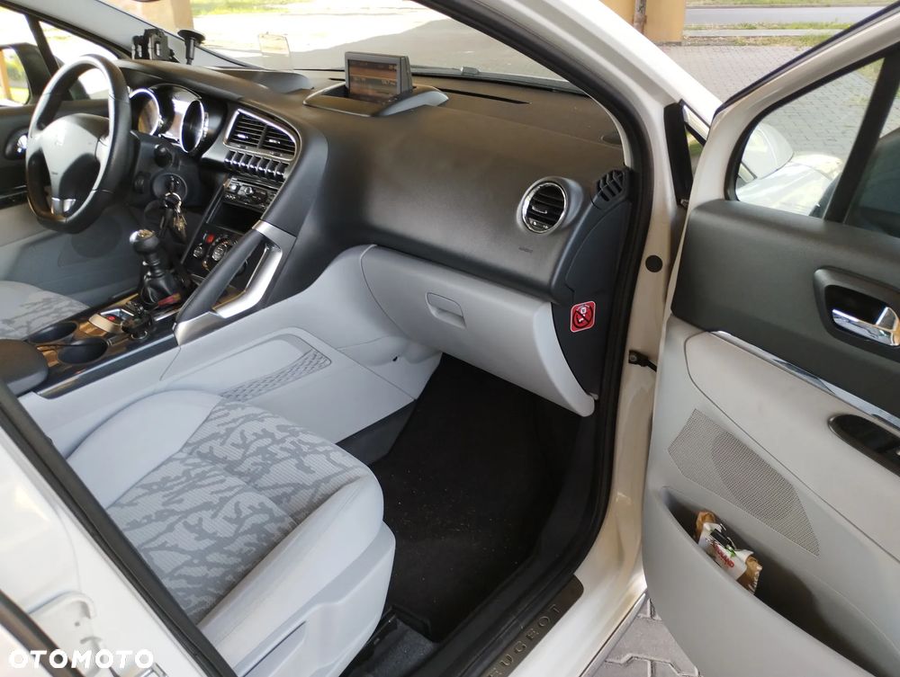 Peugeot 3008 155 THP Active - 14
