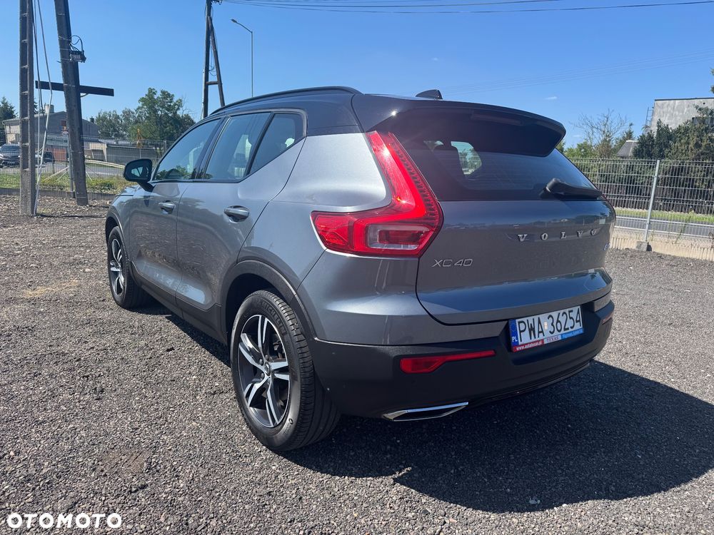 Volvo XC 40 D4 AWD R-Design - 8