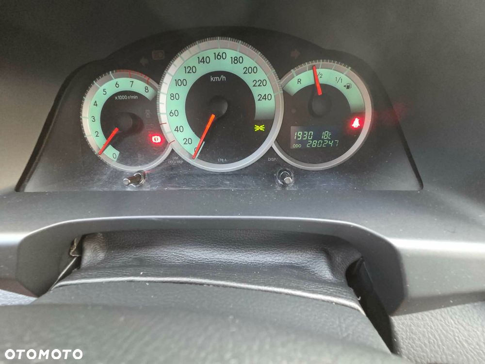 Toyota Corolla Verso - 6