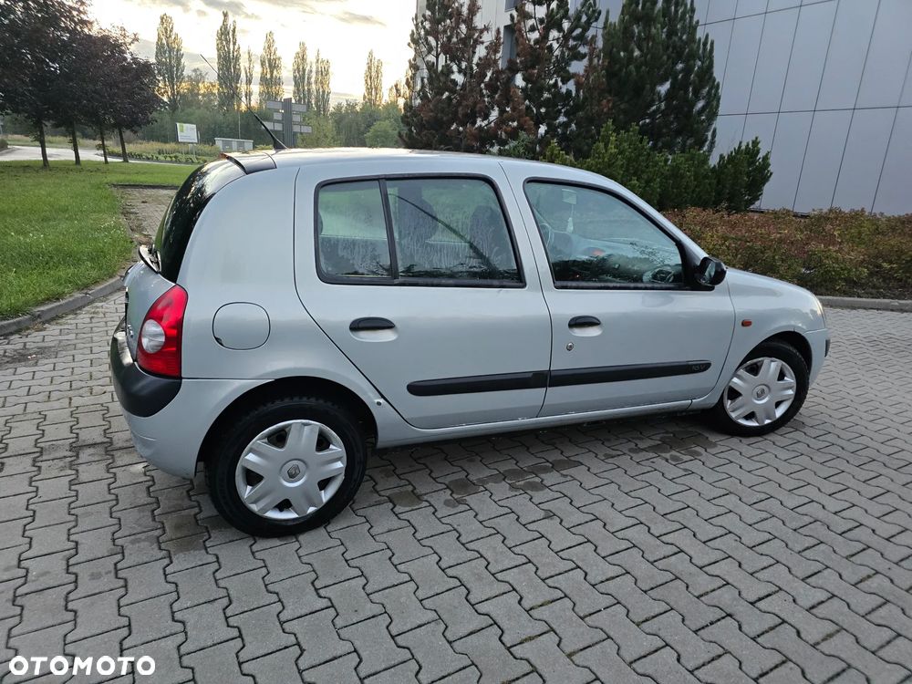 Renault Clio 1.2 16V Expression - 13