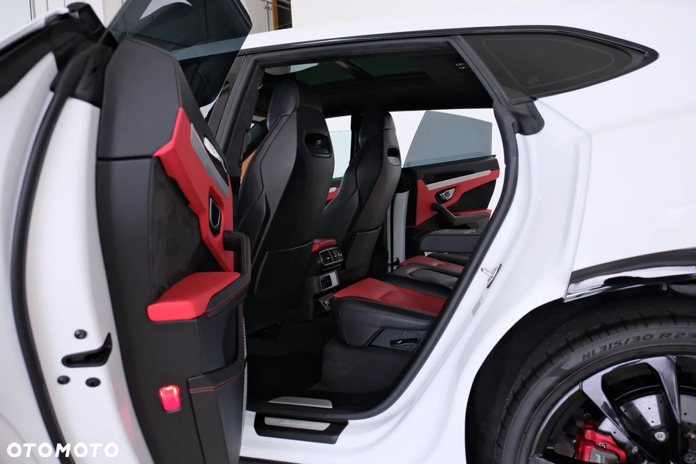 Lamborghini Urus - 26