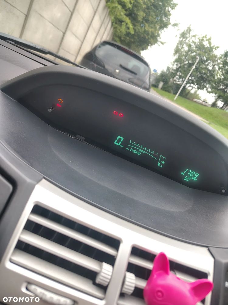 Toyota Yaris 1.0 Terra - 13