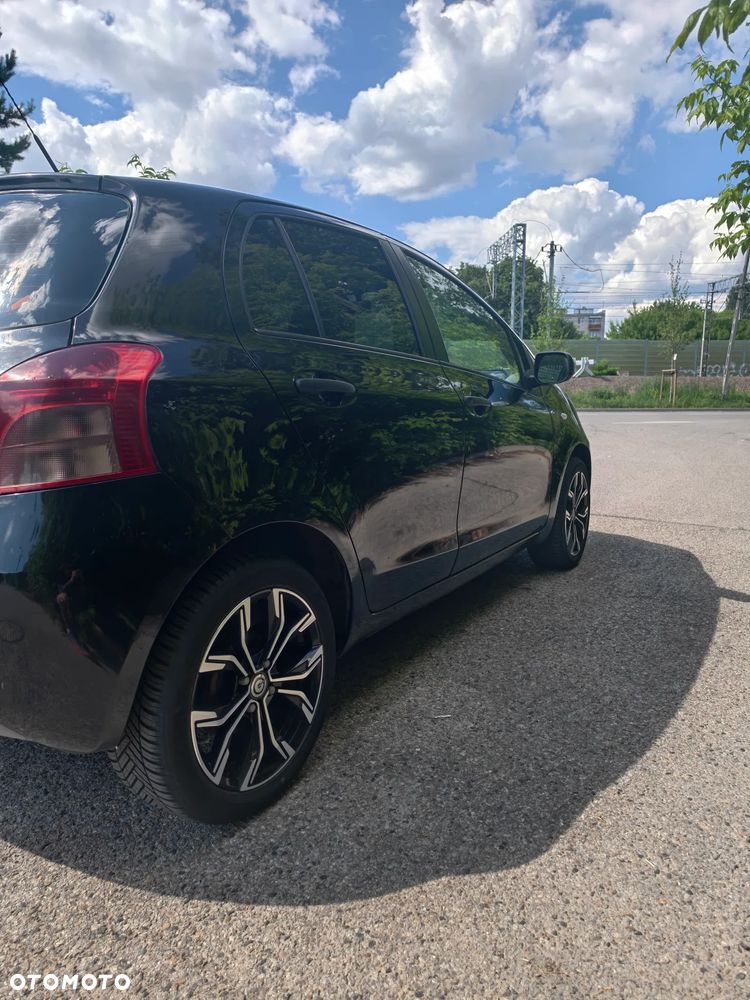 Toyota Yaris 1.3 Sol - 14