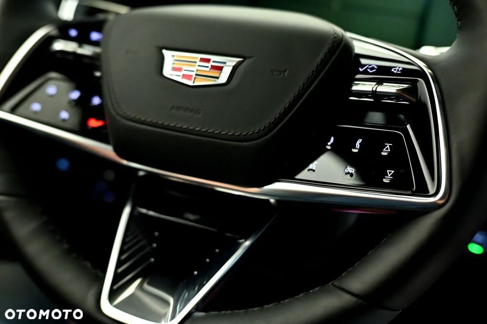 Cadillac Escalade - 14