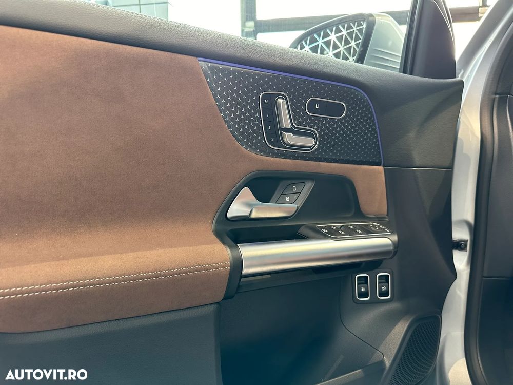 Mercedes-Benz GLA - 10