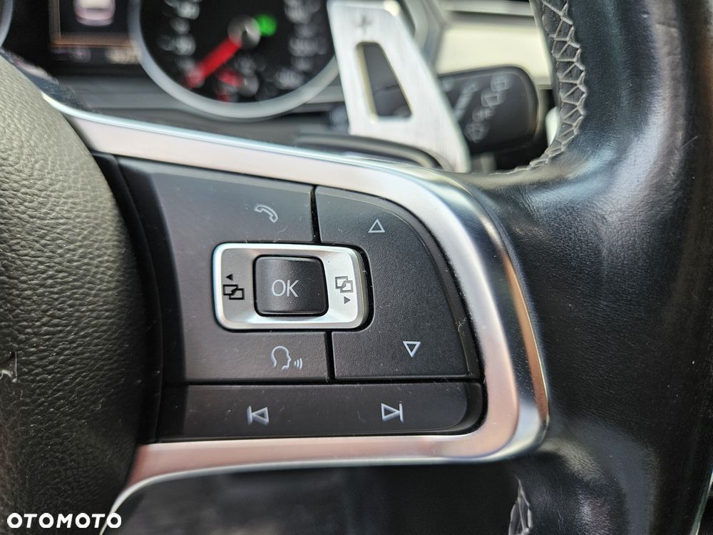 Volkswagen Passat - 15