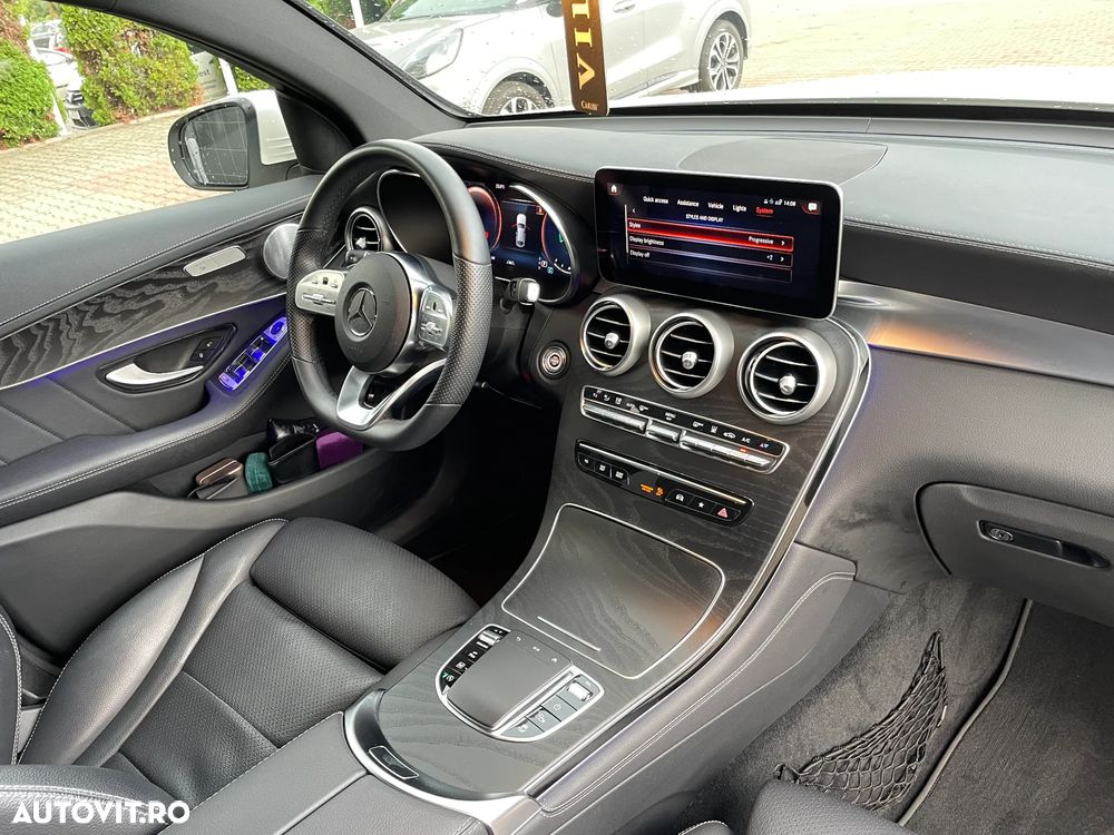 Mercedes-Benz GLC Coupe 300 4MATIC MHEV - 30