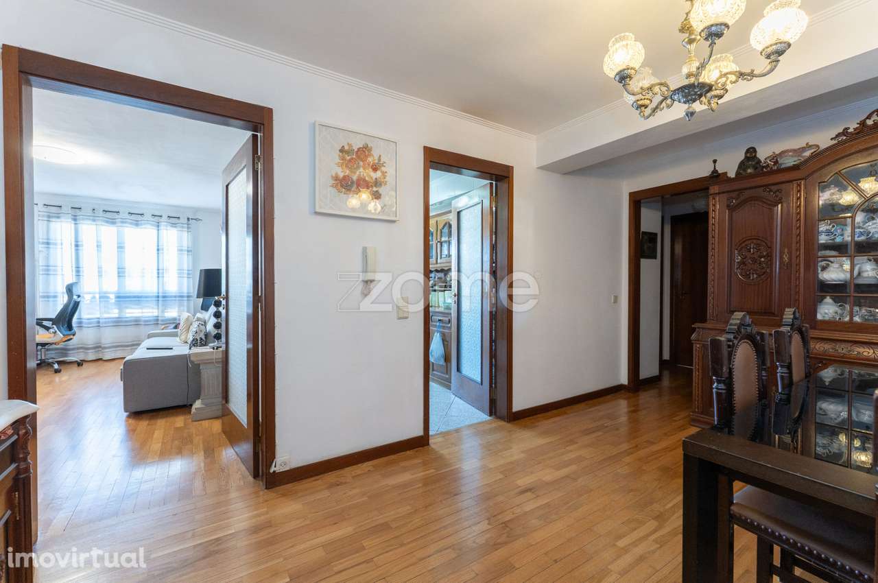 Apartamento T2 com suite e garagem em Vilar do Paraíso, Vila Nova G... - Grande imagem: 5/38