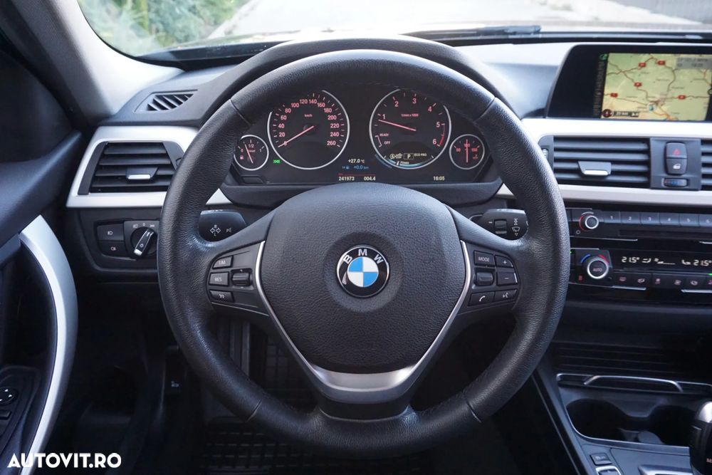 BMW Seria 3 320d xDrive Aut. Sport Line - 28