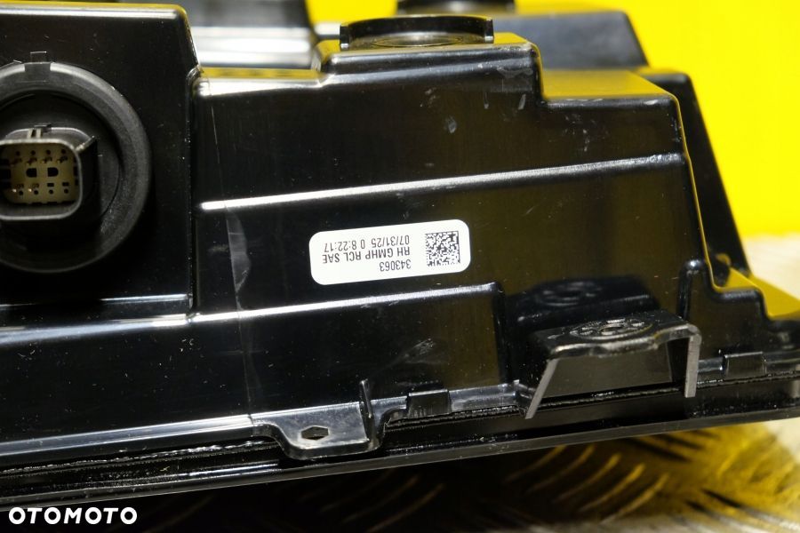 CHEVROLET CORVETTE C8 2019- LAMPA TYŁ PRAWA TYLNA LED USA - 10