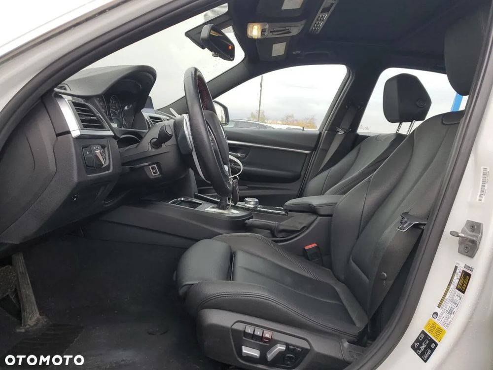 BMW Seria 3 330i GPF Advantage - 8