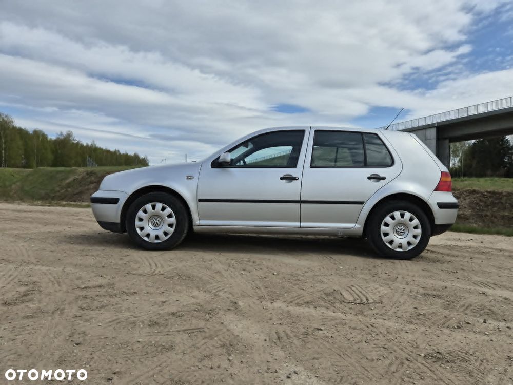 Volkswagen Golf 1.9 TDI - 6