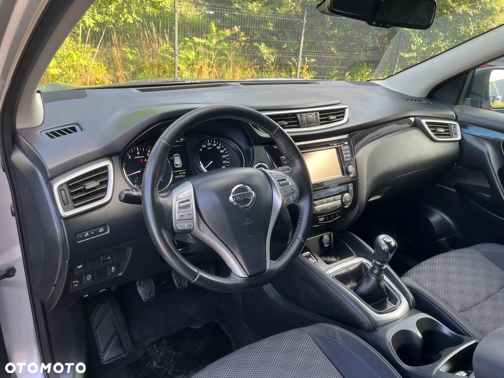 Nissan Qashqai 1.6 DIG-T N-Connecta - 17