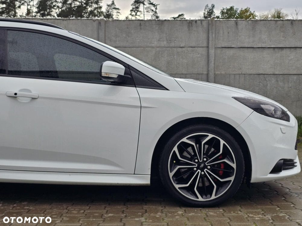 Ford Focus ST - 5