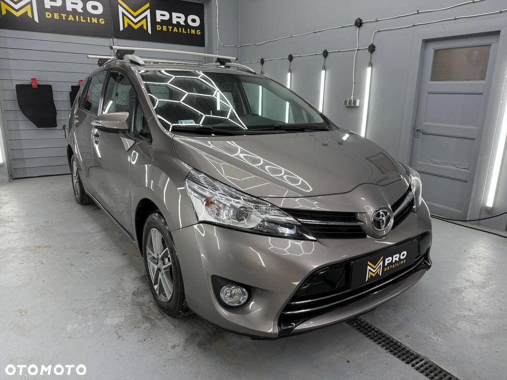 Toyota Verso 1.8 Premium 7os - 3