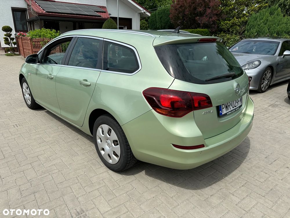 Opel Astra - 4