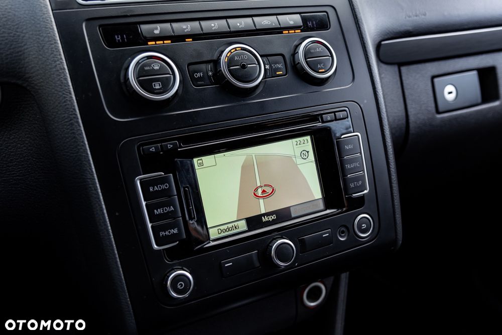 Volkswagen Touran 2.0 TDI DPF DSG Cup - 38
