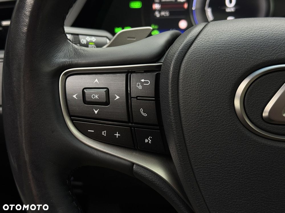 Lexus ES 300h Business Edition - 25