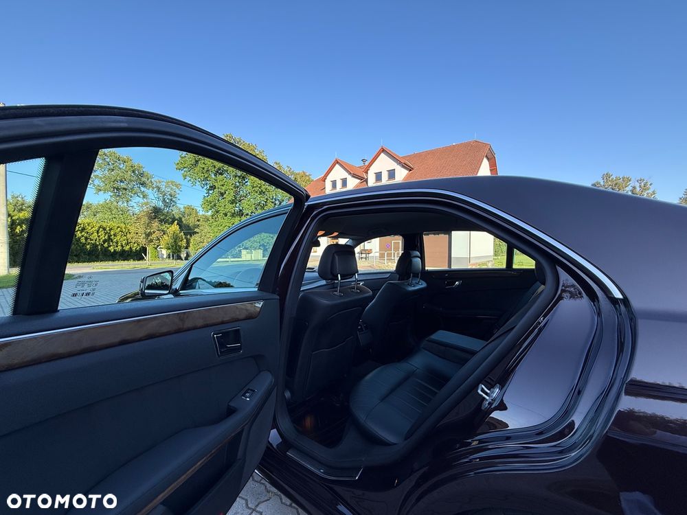 Mercedes-Benz Klasa E 250 CDI BlueEff Elegance - 21
