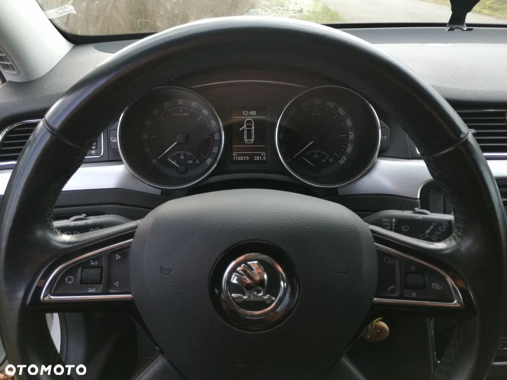 Skoda Superb 2.0 TDI Ambition - 9
