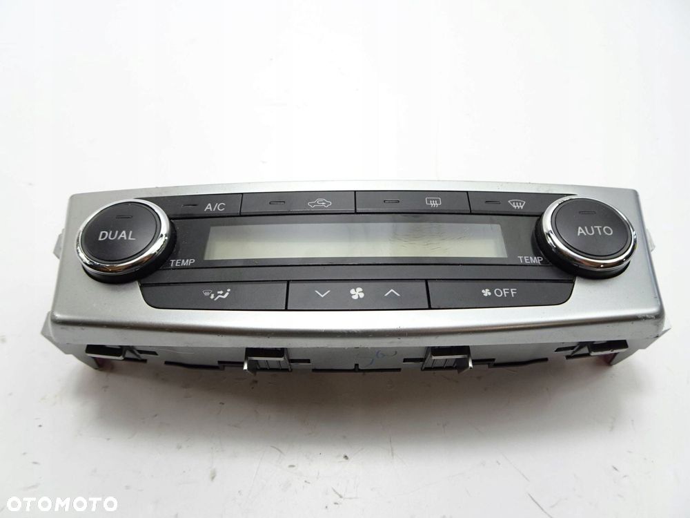 panel klimatyzacji toyota avensis t27 - 2