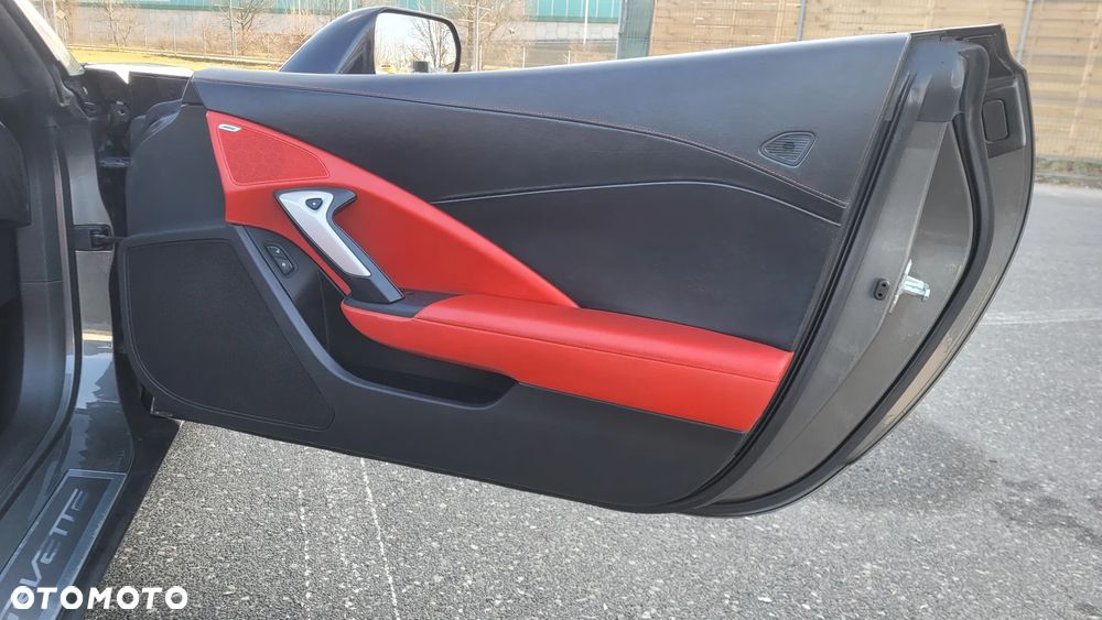 Chevrolet Corvette Stingray 3LT 6.2 V8 Automatik - 32