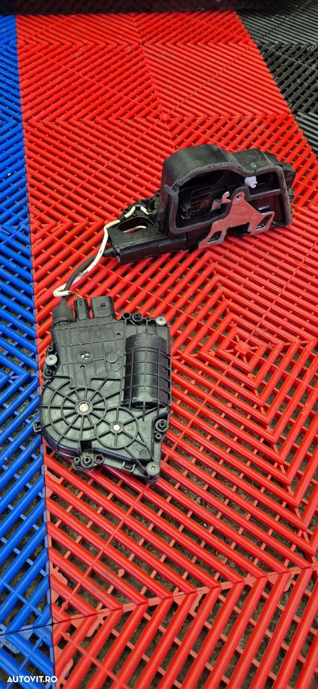 Broasca Sooft close dreapta fata bmw seria 5 f10 f11 - 2