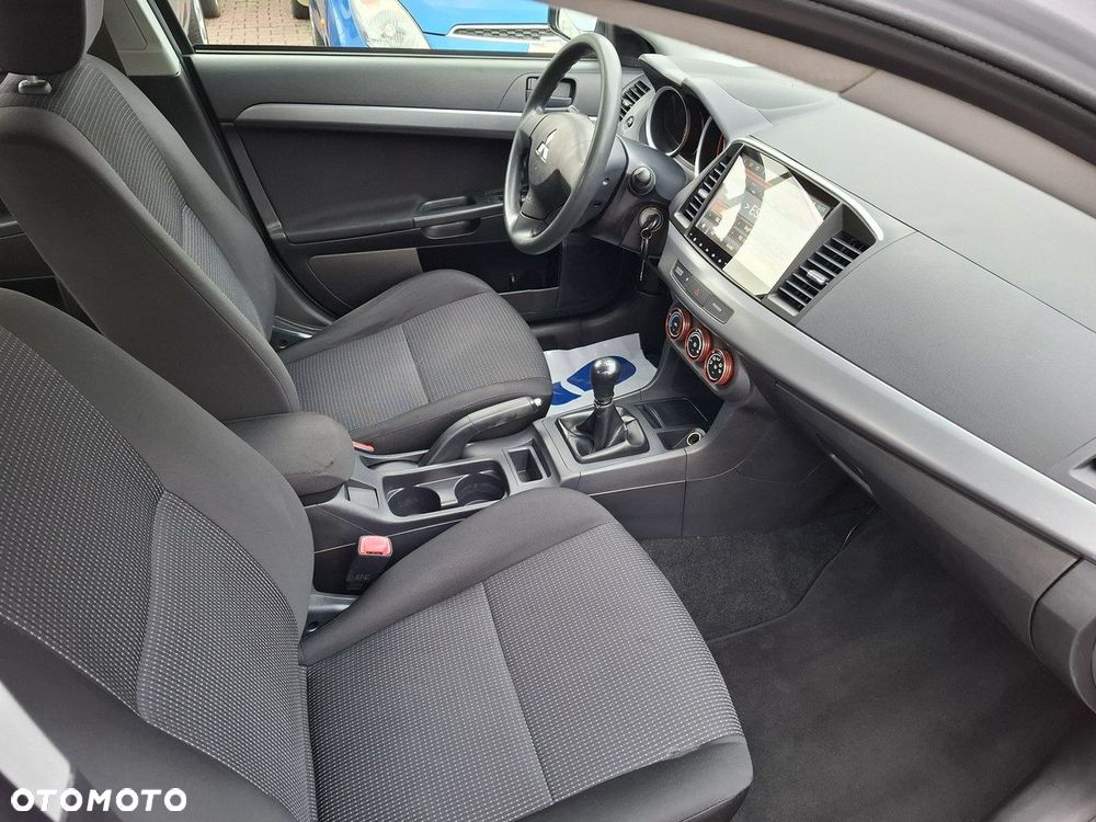 Mitsubishi Lancer - 21