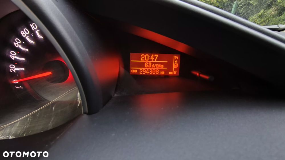 Toyota Verso 2.0 D-4D Premium - 36
