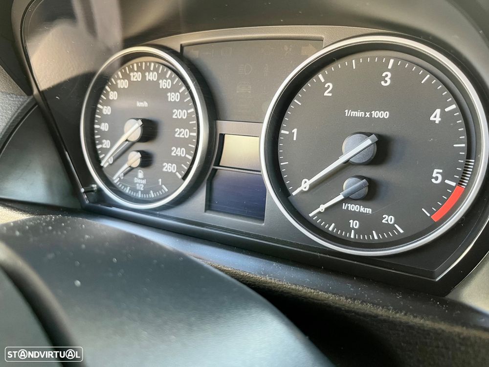 BMW X1 18 d xDrive - 30