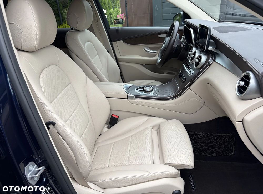 Mercedes-Benz GLC - 7