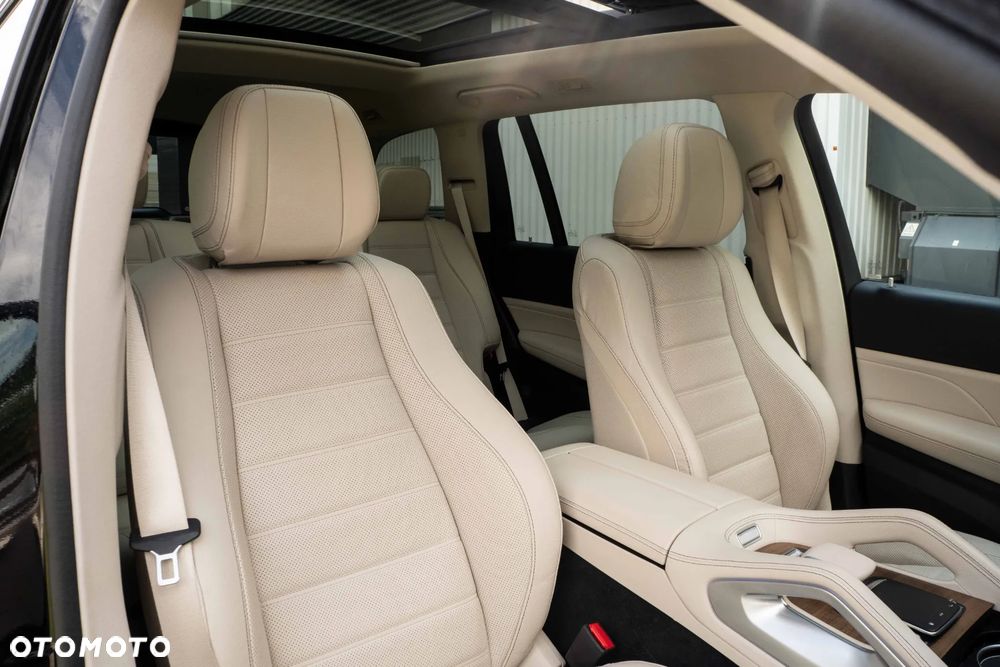 Mercedes-Benz GLS - 19