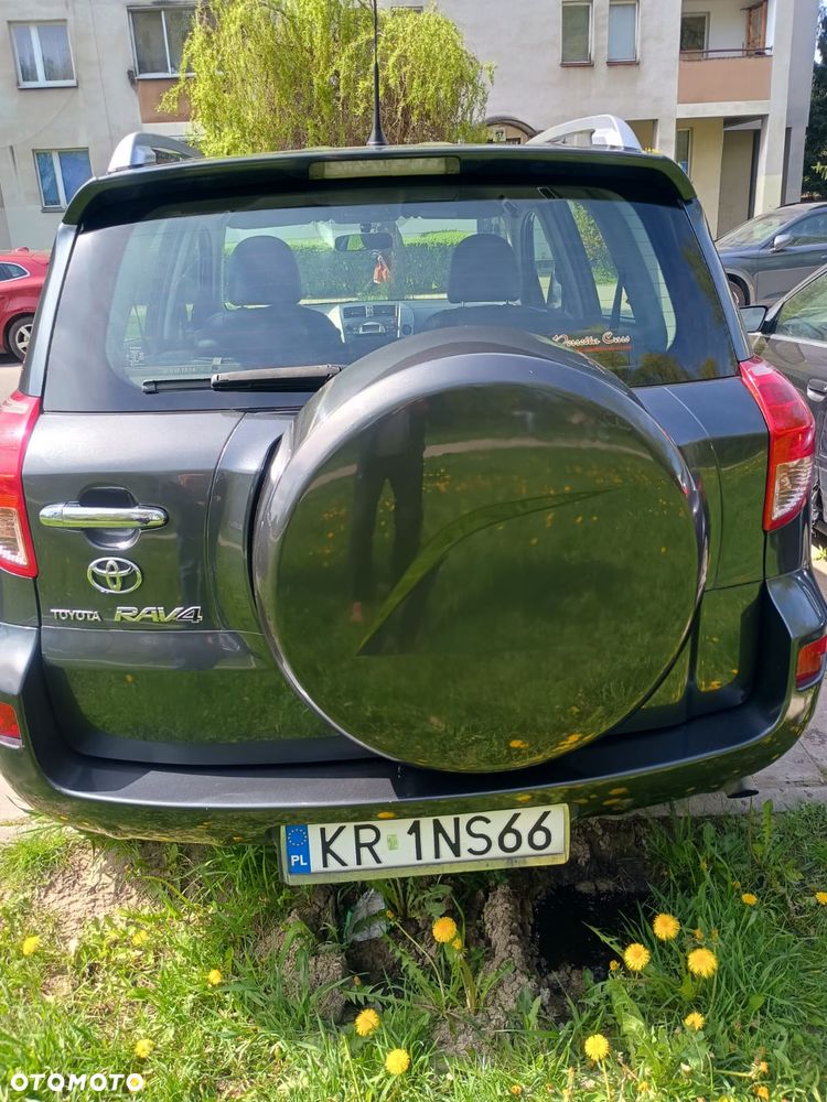 Toyota RAV4 - 2