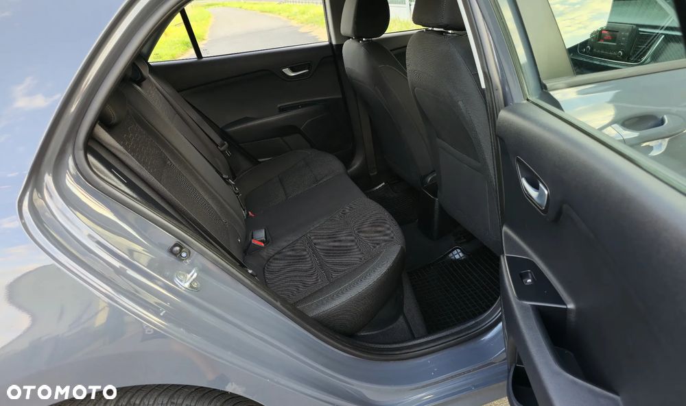 Kia Rio 1.2 L - 27